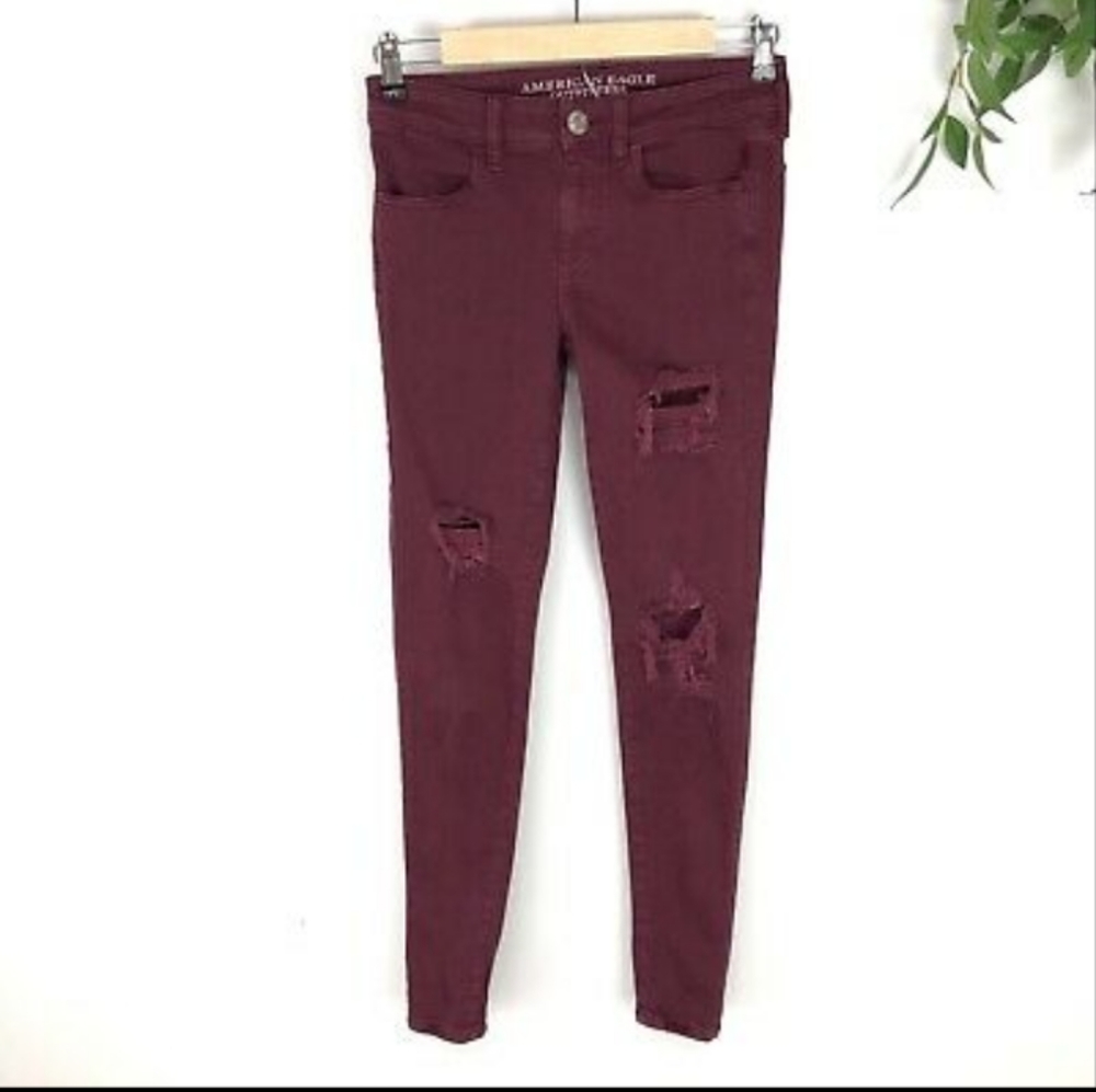 American Eagle Distressed Jeans